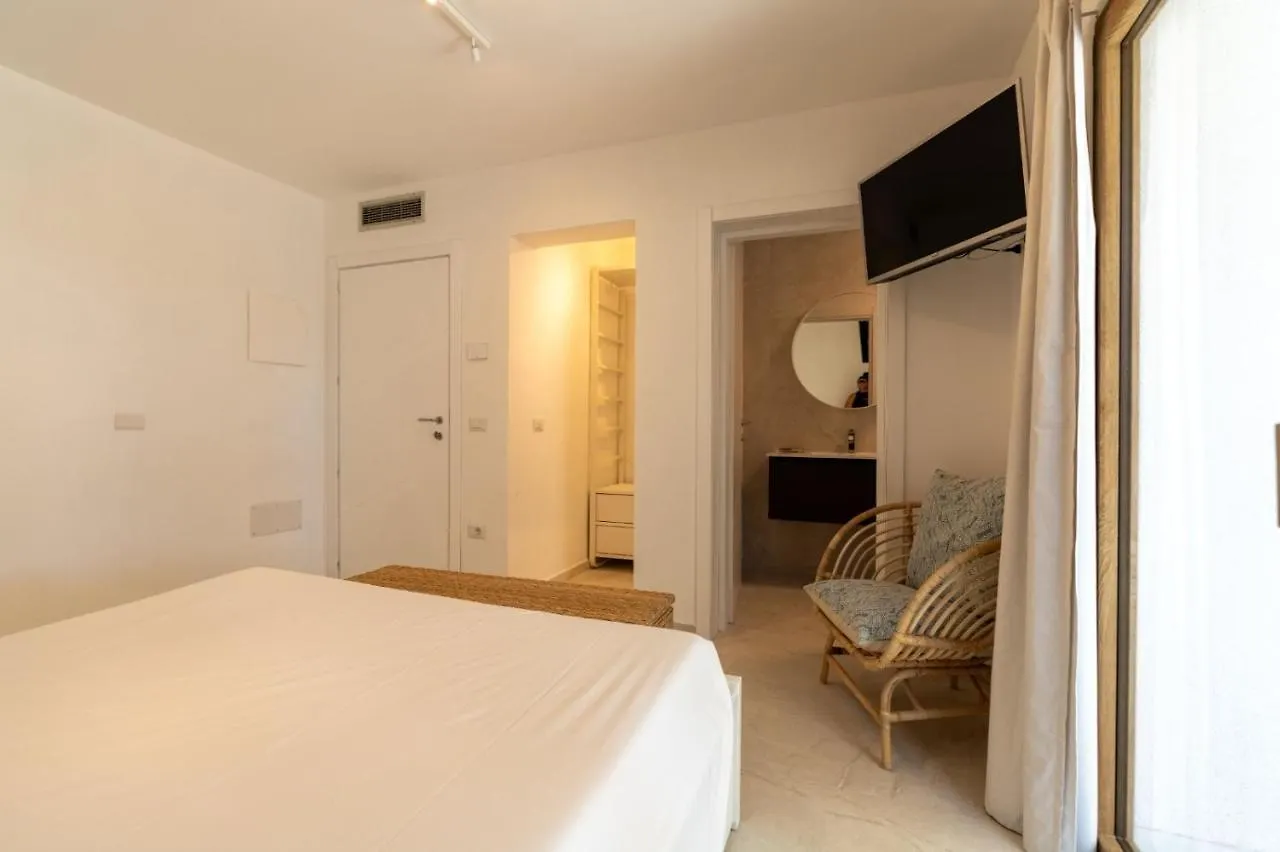 Pensionat The Beach Olbia